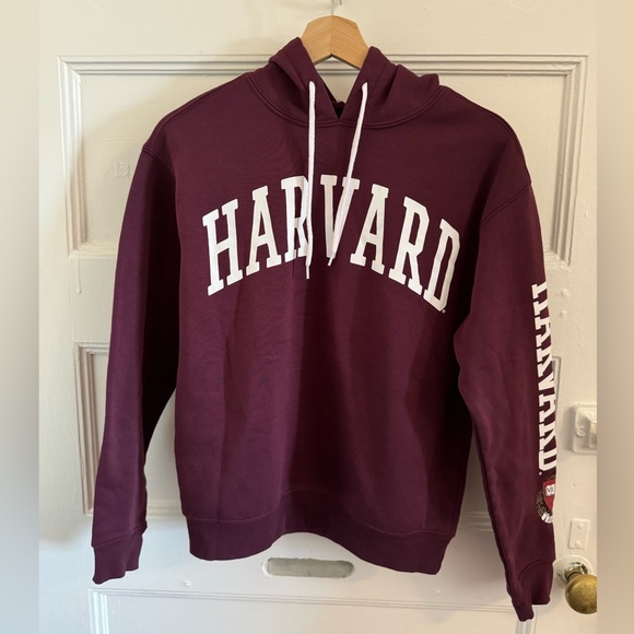 Harvard University Hoodie - Picture 1 of 5